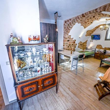 Καμάρα Χωριό Φοινίκι , Kamara Finiki Village Molaoi Bagian luar foto